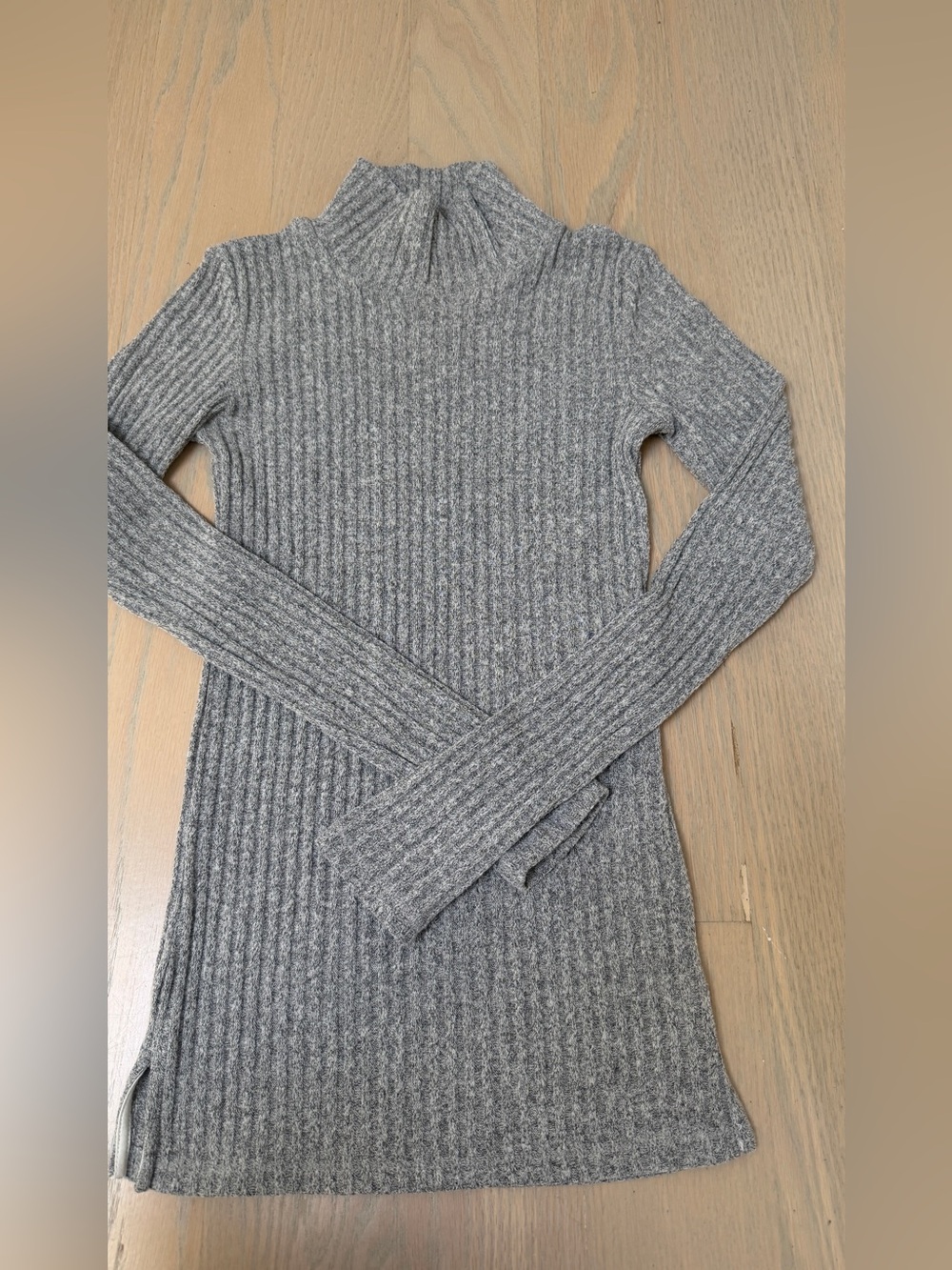 Aritzia Ribbed Mock Turtleneck Sweater in Gray